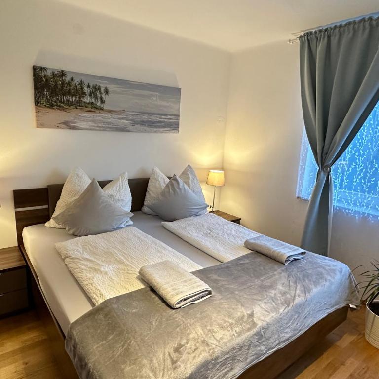 The Peaceful Garden Family Stay with Free Parking - Ferienhaus - 8