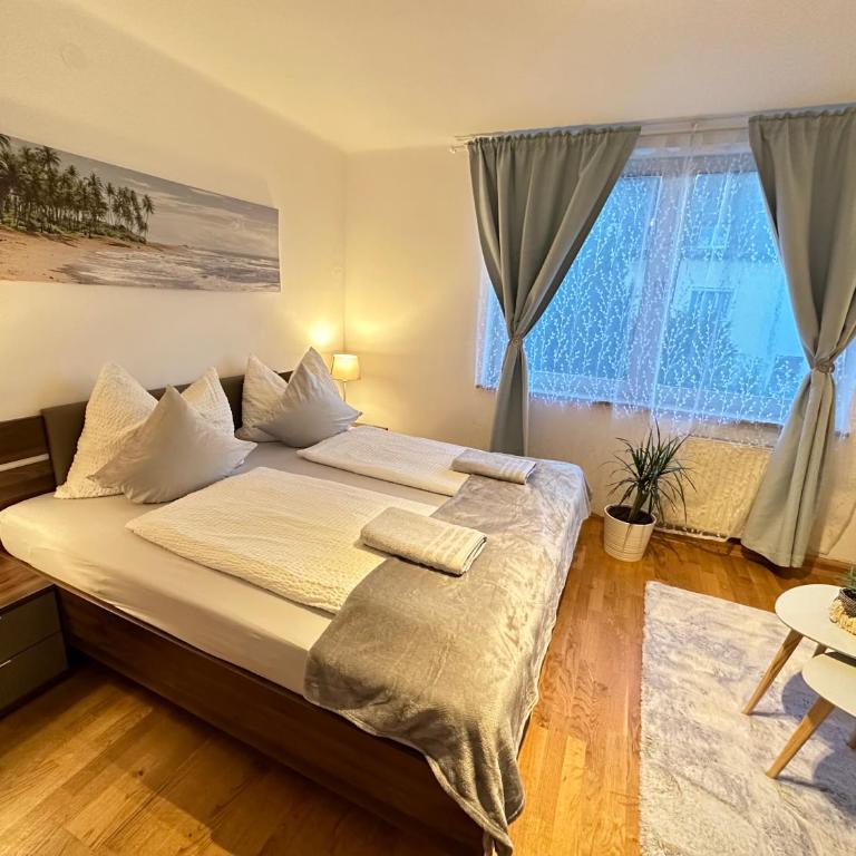 The Peaceful Garden Family Stay with Free Parking - Ferienhaus - 7