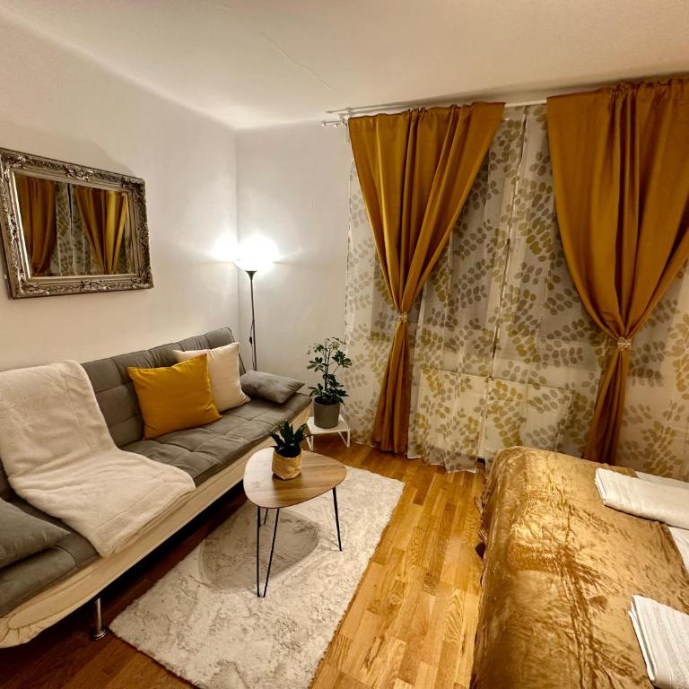 The Peaceful Garden Family Stay with Free Parking - Ferienhaus - 11