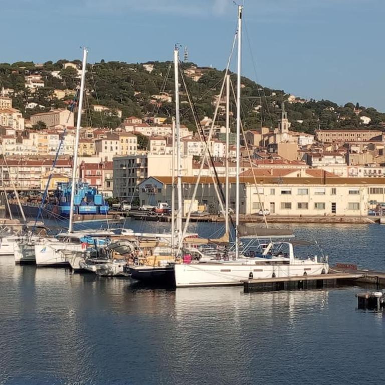 1,5 km plages Bel appartement calme Piscine Garage - Appartement avec Terrasse - 30