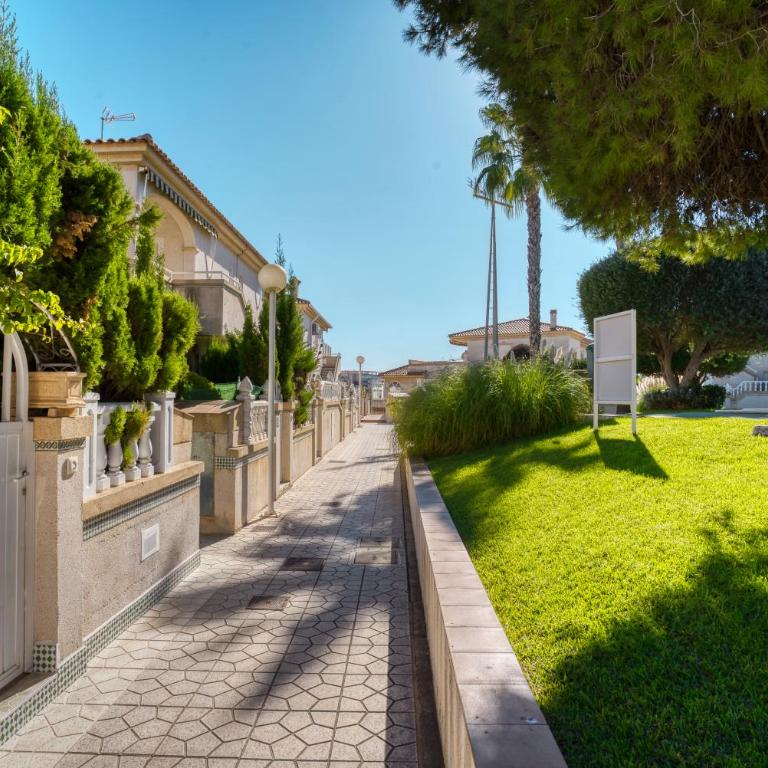 Sea view apartments, Torrevieja, La Mata - Three-Bedroom Apartment - 27