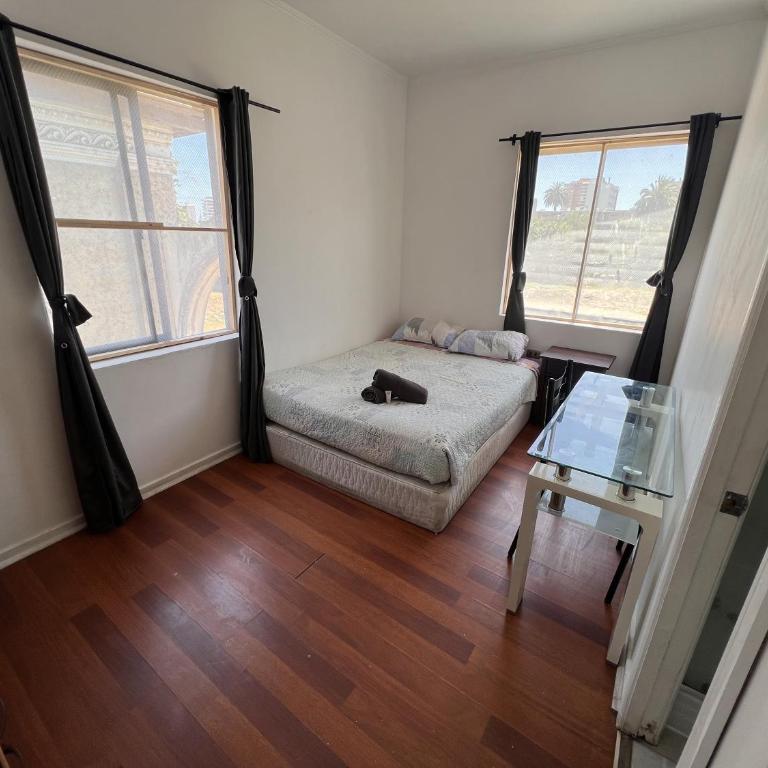 Hostal Arlegui - Viña Centro - Double Room with Private Bathroom - 1