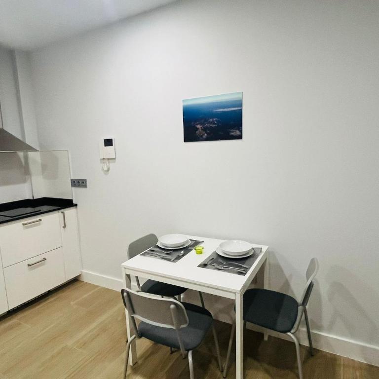 Home La Naval - One-Bedroom Apartment - 23