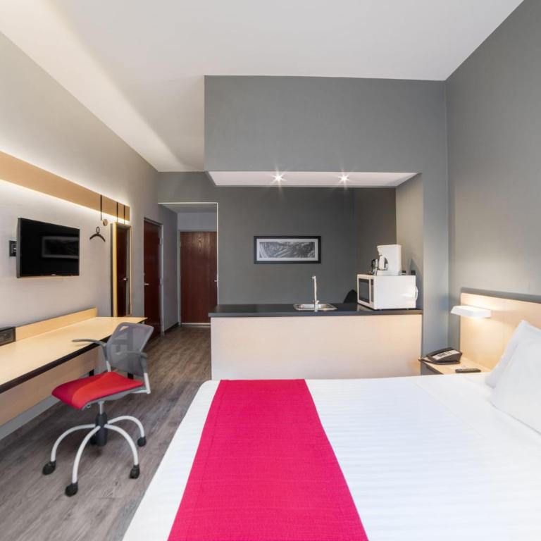 City Express by Marriott Puebla Centro - Suite con sofá cama - Cama grande - 2