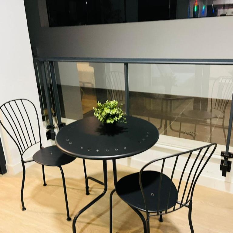 Home La Naval - One-Bedroom Apartment - 47