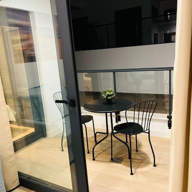 Home La Naval - One-Bedroom Apartment - 48