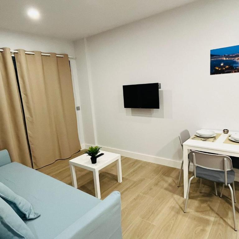 Home La Naval - One-Bedroom Apartment - 45