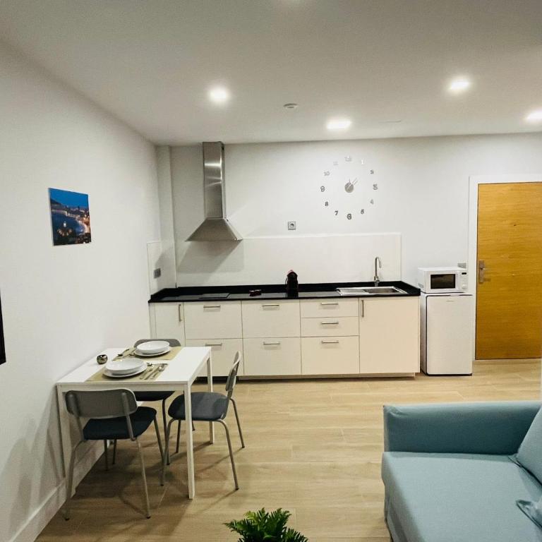 Home La Naval - One-Bedroom Apartment - 44