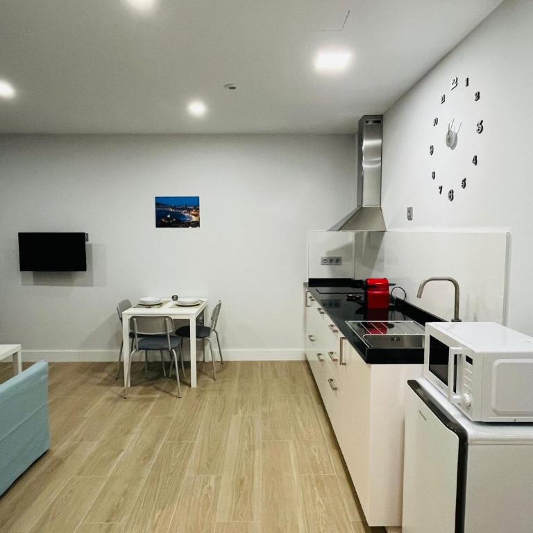 Home La Naval - One-Bedroom Apartment - 43