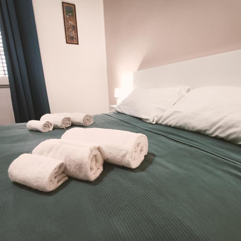 Thalia - Double Room with Private Bathroom - 1