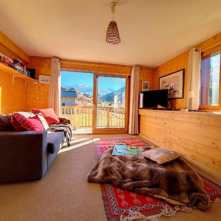 Chalet spacieux avec cheminée et WIFI au Levassay - FR-1-344-1202 - Chalet - 4