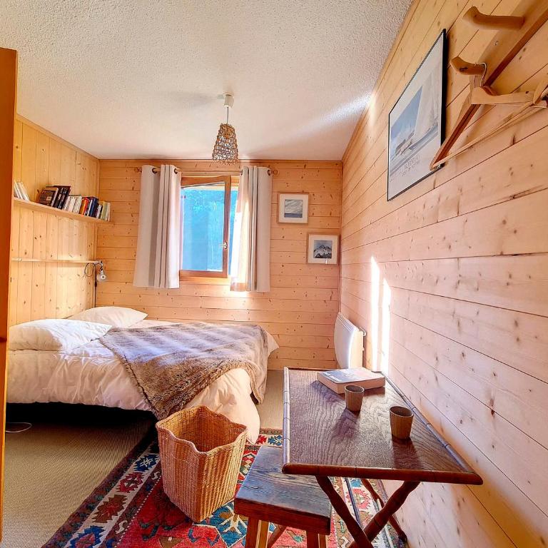 Chalet spacieux avec cheminée et WIFI au Levassay - FR-1-344-1202 - Chalet - 11
