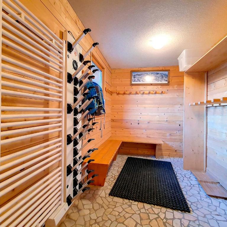 Chalet spacieux avec cheminée et WIFI au Levassay - FR-1-344-1202 - Chalet - 16