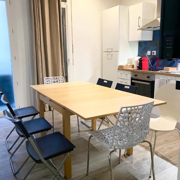 3 min à pied de la gare St Charles - 3 chambres avec Clim, SDB et TV - Appartement 3 Chambres - 9