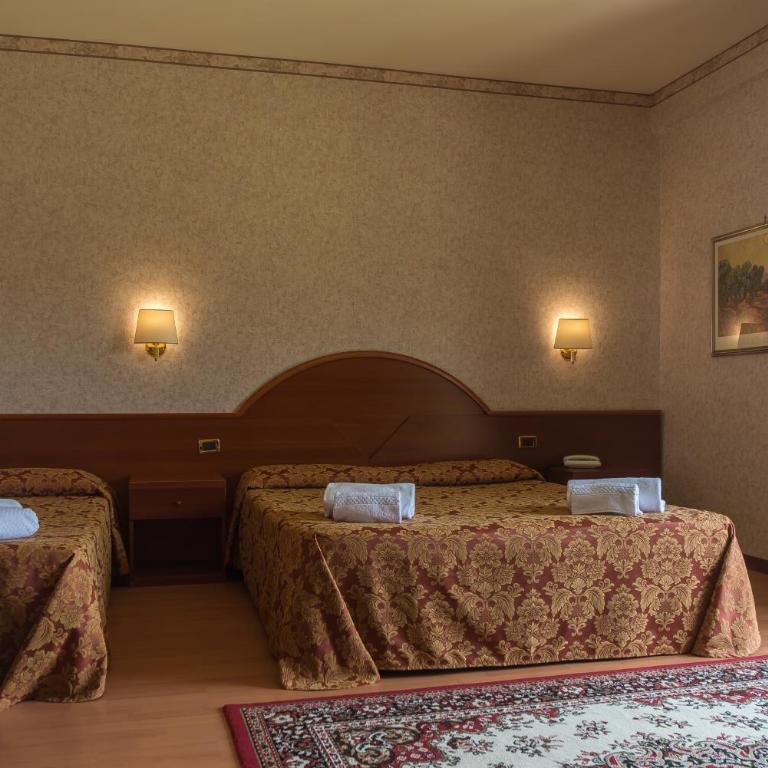 Hotel Columbus sul Lago - Camera Tripla - 4