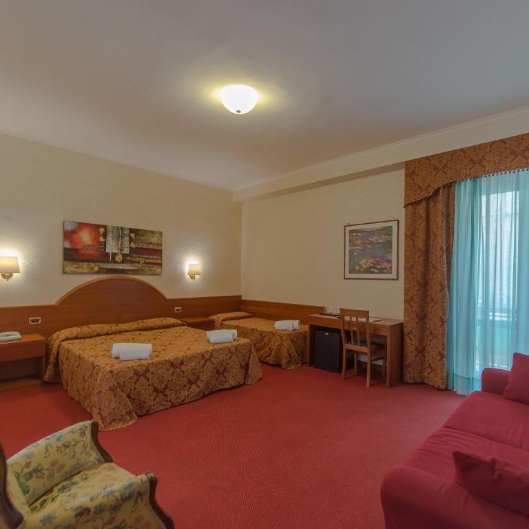 Hotel Columbus sul Lago - Camera Quadrupla Standard - 3