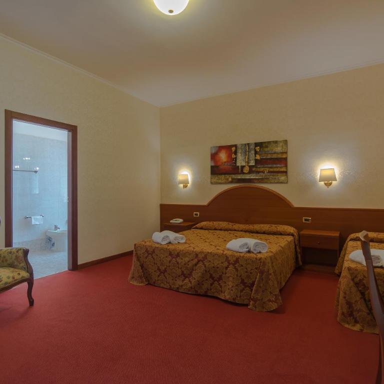 Hotel Columbus sul Lago - Camera Quadrupla Standard - 4