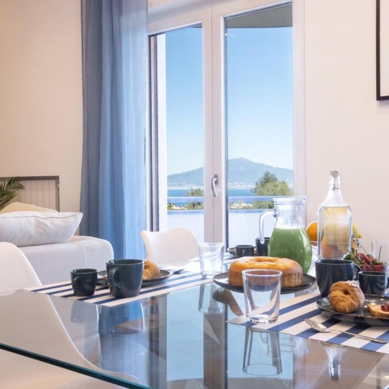 SorrentoVibes - Modern Family Apt Sorrento with Views - Appartamento con 3 Camere da Letto - 2