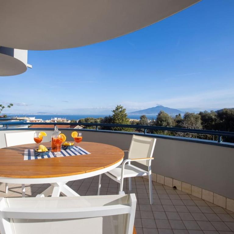 SorrentoVibes - Modern Family Apt Sorrento with Views - Appartamento con 3 Camere da Letto - 42
