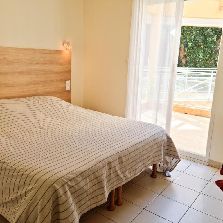 Appartement 3P traversant vue mer et forêt - Les clés de l´Estérel - Appartement 2 Chambres - 11