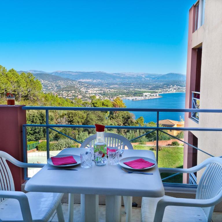 Appartement 3P traversant vue mer et forêt - Les clés de l´Estérel - Appartement 2 Chambres - 6