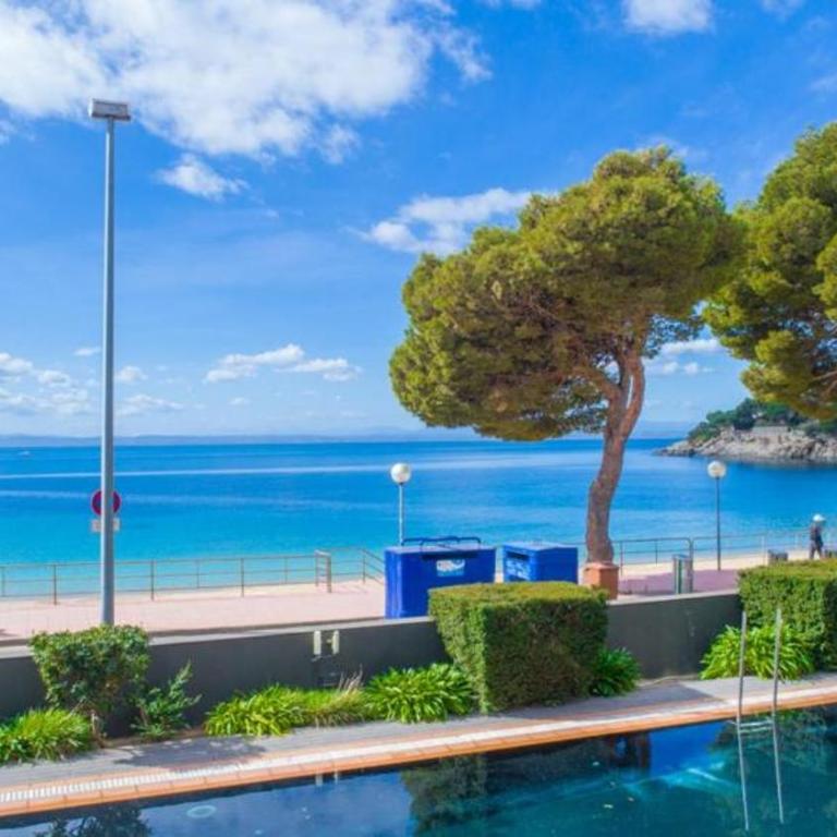 NC APARTMENTS 201 Moli Blau - 4 pax - Two-Bedroom Apartment - 5