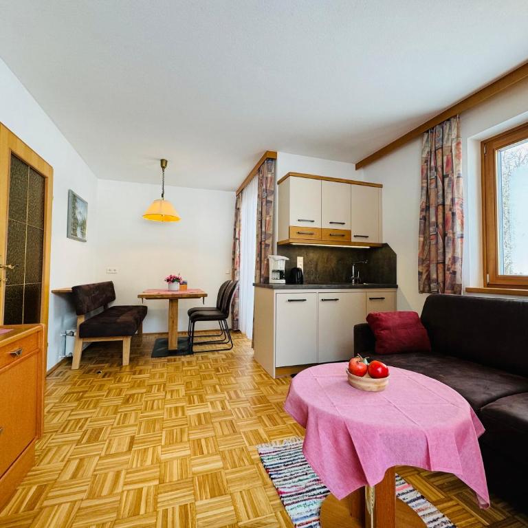 Haus Heimat - Apartment mit 1 Schlafzimmer, Balkon und Seeblick - 1