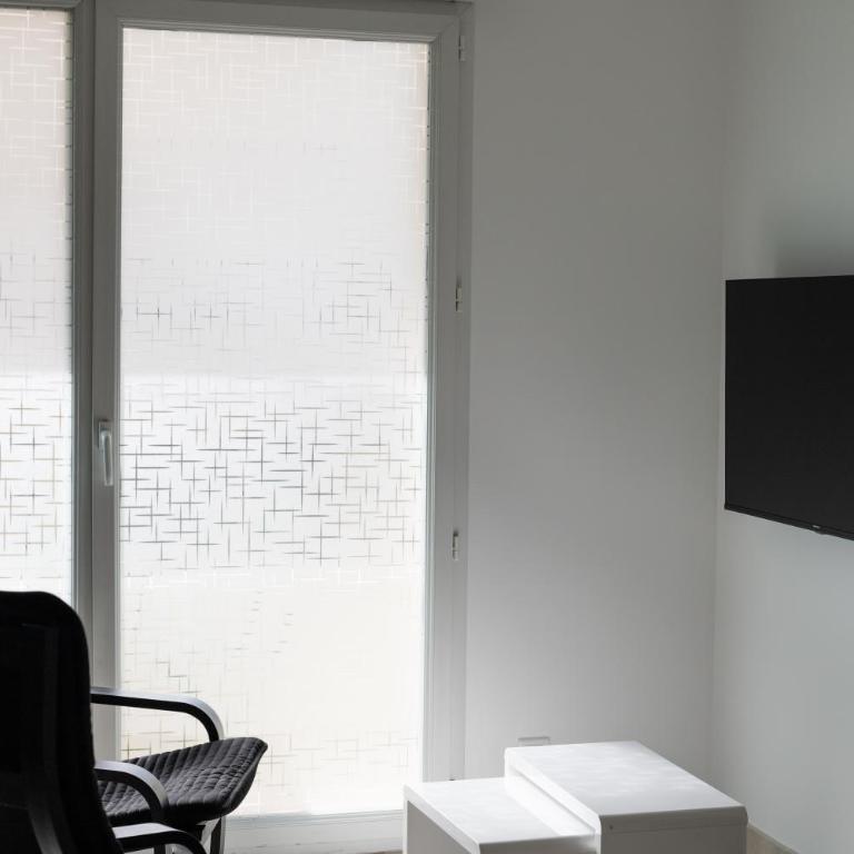 T2 très bien situé-refait-Balcon aménagé-box clos - Appartamento con 1 Camera da Letto - 13