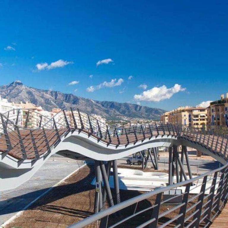 Contemporary, luxury living in the best location - Apartamento de 3 dormitorios - 32