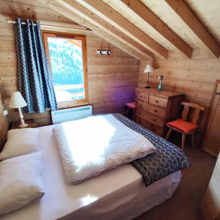 Chalet haut de gamme à Isola 2000, proximité pistes, 6 couchages, Wi-Fi inclus - Chalet 2 Chambres - 8