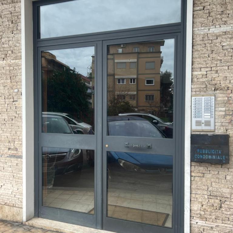 Angela attico a pochi minuti dal Gemelli e Stazione FL3 direzione San Pietro - Roma centro - Appartement avec Terrasse - 44