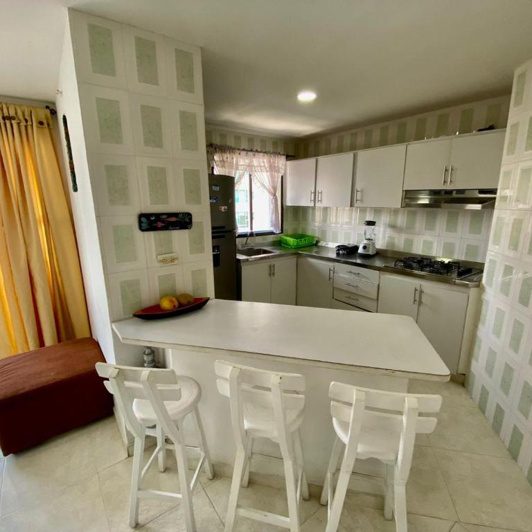 Apartamentos En Edificio Portofino ICDI - One-Bedroom Apartment - 2