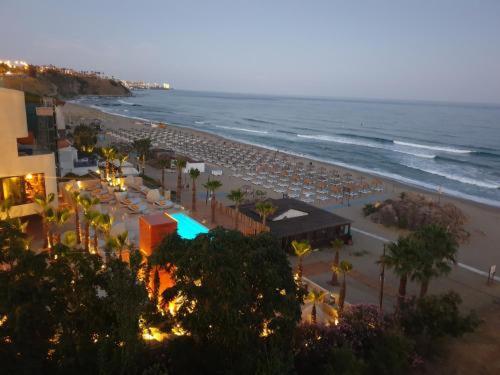 Luxe Coast Views-Reserva del-Higuerón-Pool & Sea - Two-Bedroom Apartment - 25