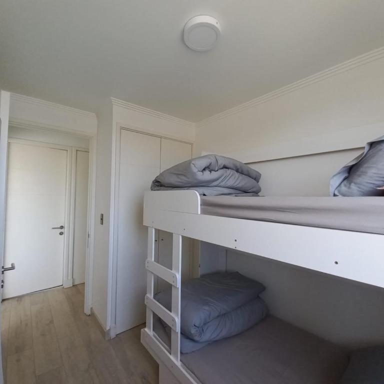 Departamento cercano a la playa, con estacionamiento - Two-Bedroom Apartment - 38