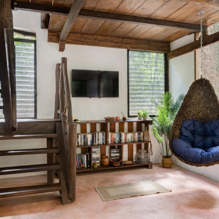 Casa & Palapa de la Selva - Three-Bedroom House - 7