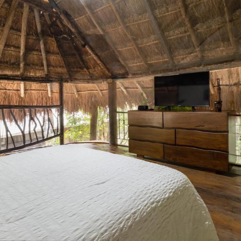 Casa & Palapa de la Selva - Three-Bedroom House - 33