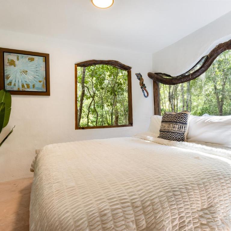 Casa & Palapa de la Selva - Three-Bedroom House - 11