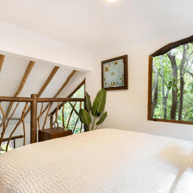 Casa & Palapa de la Selva - Three-Bedroom House - 10
