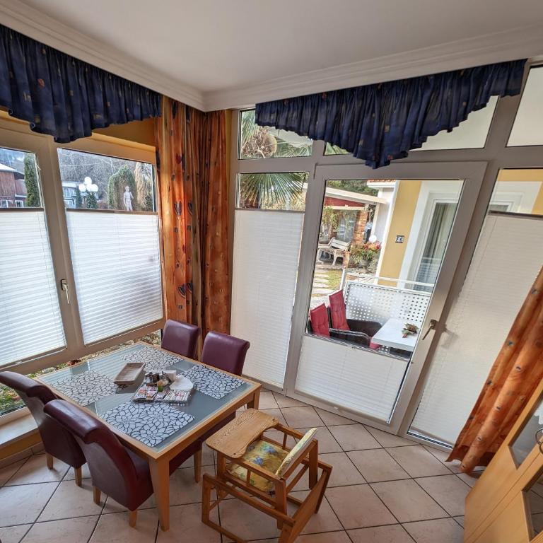 Ferienwohnungen Garten Eden - Apartment mit Poolblick - 55