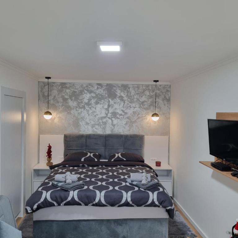 Apartments Deni - King Studio with Sofa Bed - 2