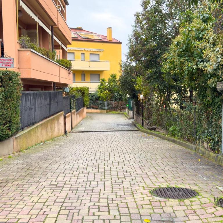 Balcony and garage - Beaches 5min away - Smart TV - Apartamento de 1 dormitorio - 17