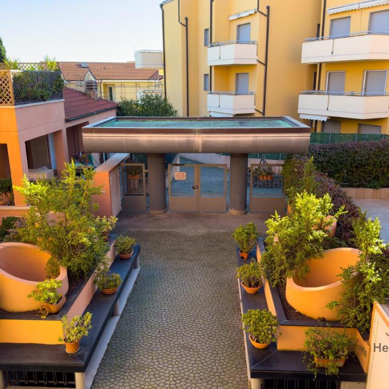 Balcony and garage - Beaches 5min away - Smart TV - Apartamento de 1 dormitorio - 13