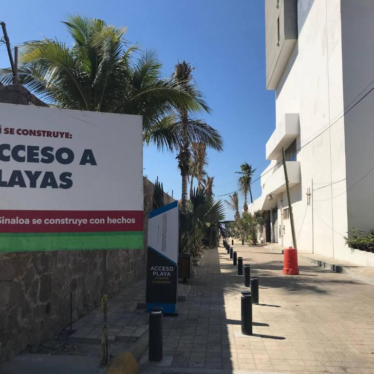 Charming Condo in Gaviotas Walk to Beach cafes, restaurants within Golden Zone - Vacation Home - 33