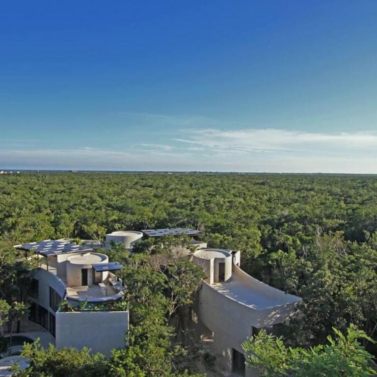 Luxury Jungle Loft, 7 Pools, Rooftop Panoramic View, Beach Shuttle, Fast WiFi - One-Bedroom Apartment - 45