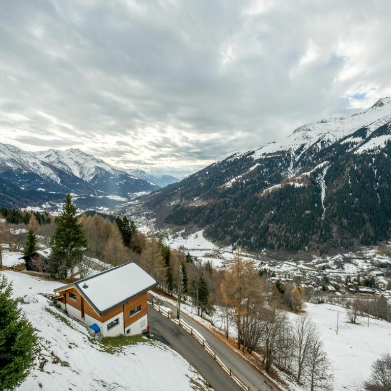 Hotel Bellwald - Doppelzimmer mit Balkon - 7