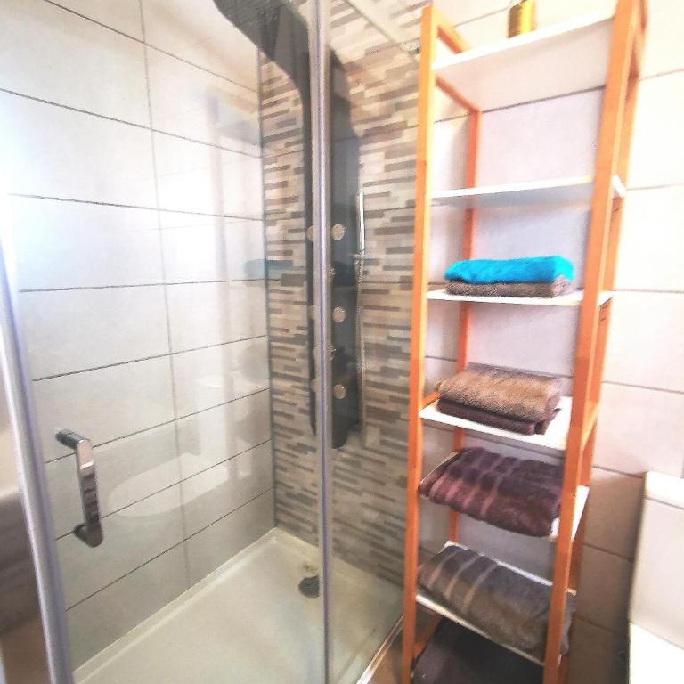 Private Villa with Heated Swimming Pool, Roof Top Solarium & Garden - Villa de 2 dormitorios - 25