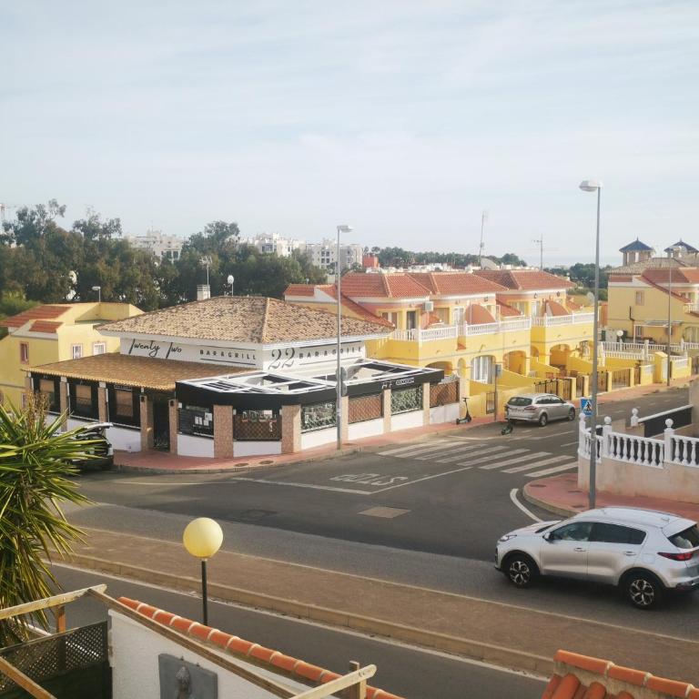 Private Villa with Heated Swimming Pool, Roof Top Solarium & Garden - Villa de 2 dormitorios - 37