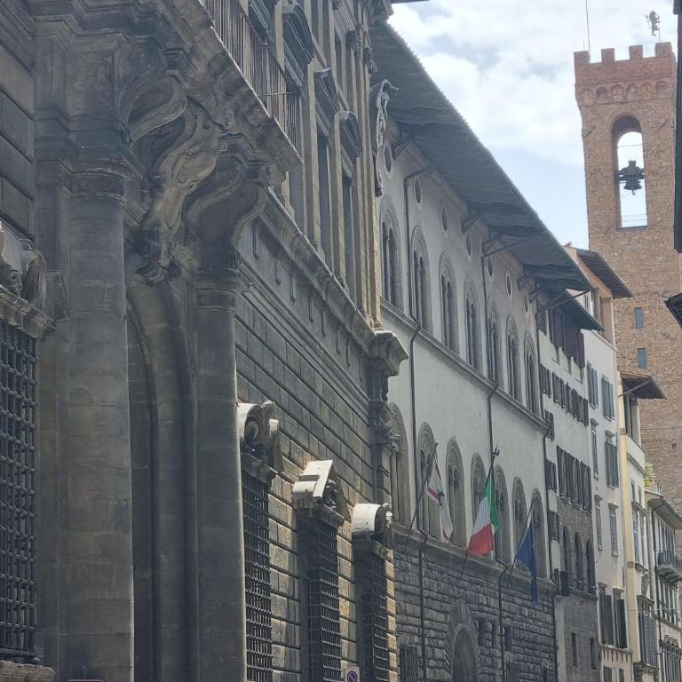 LA SEDE DELL'ARTE Monolocale Studio e Camere in Torre Medievale vicino a Duomo e Piazza Signoria - Monolocale su 2 Livelli - 5