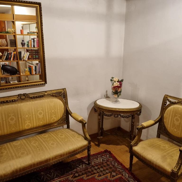 LA SEDE DELL'ARTE Monolocale Studio e Camere in Torre Medievale vicino a Duomo e Piazza Signoria - Camera Tripla con Bagno in Comune - 39