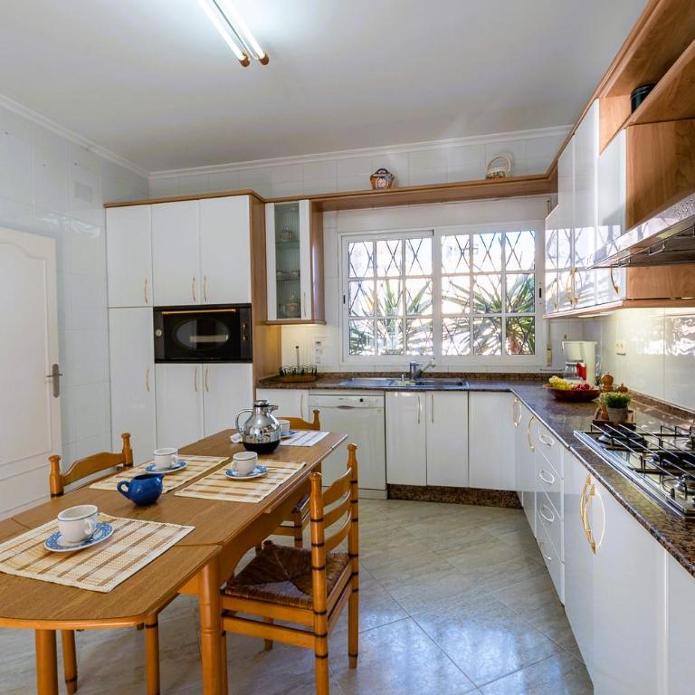 Chalet en el Mar Menor (Cartagena) con Piscina Privada y 4 dormitorios - Casa de 4 dormitorios - 29